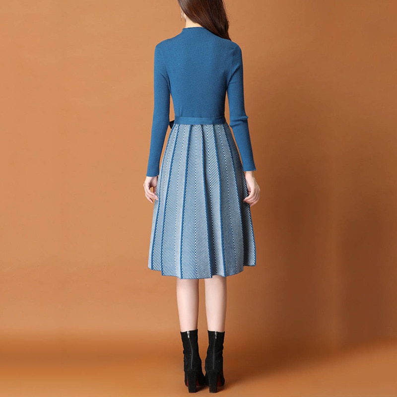 Elegant Pleated Women's Sweater Dress